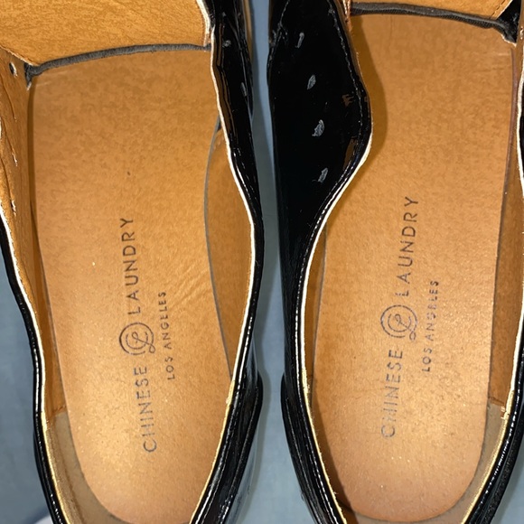Chinese Laundry platform loafer in shiny black patent size 5.5 No laces included - Picture 6 of 6